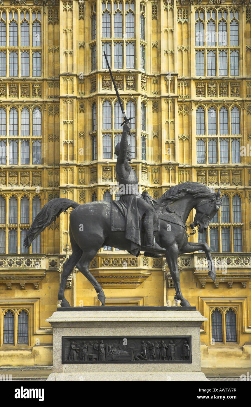 The statue of Richard Lionheart outside the Houses of Parliament in London Stock Photo