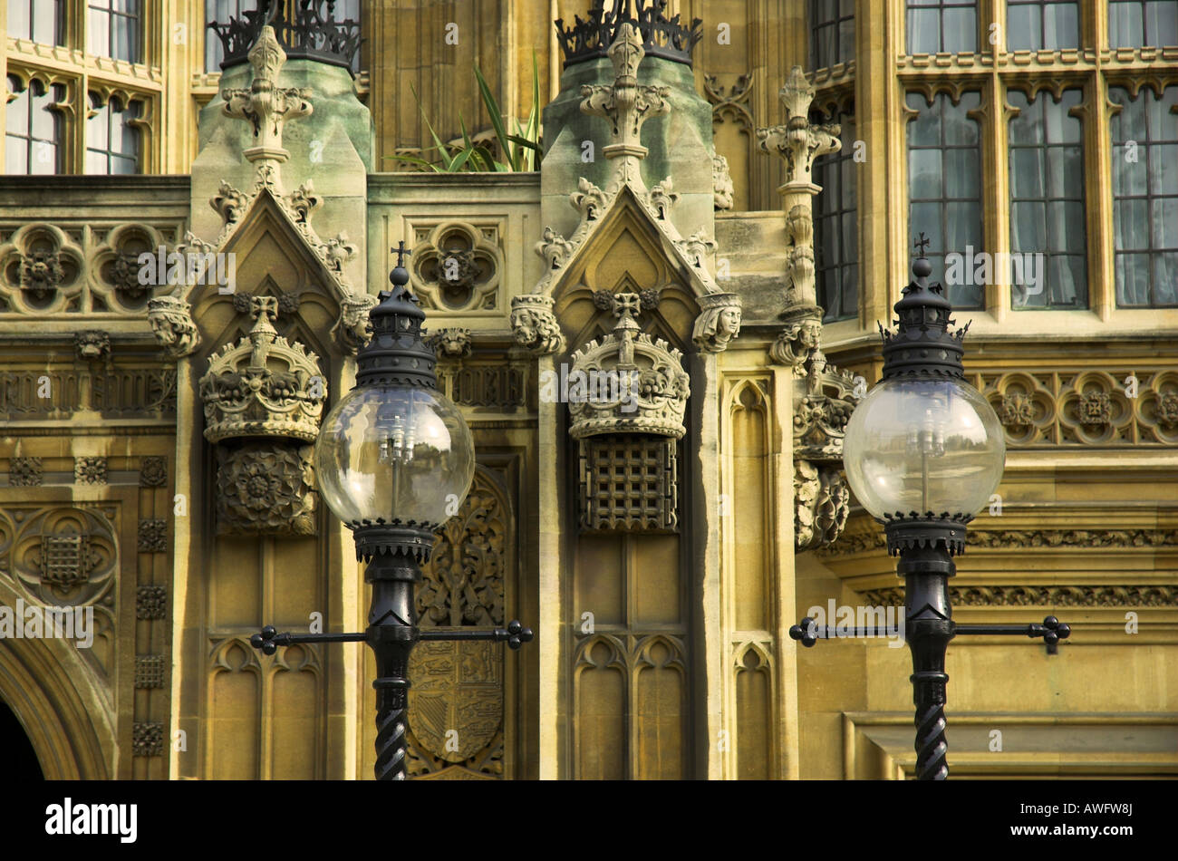 Two decorative lamps at the Palace of Westminster Stock Photo Alamy