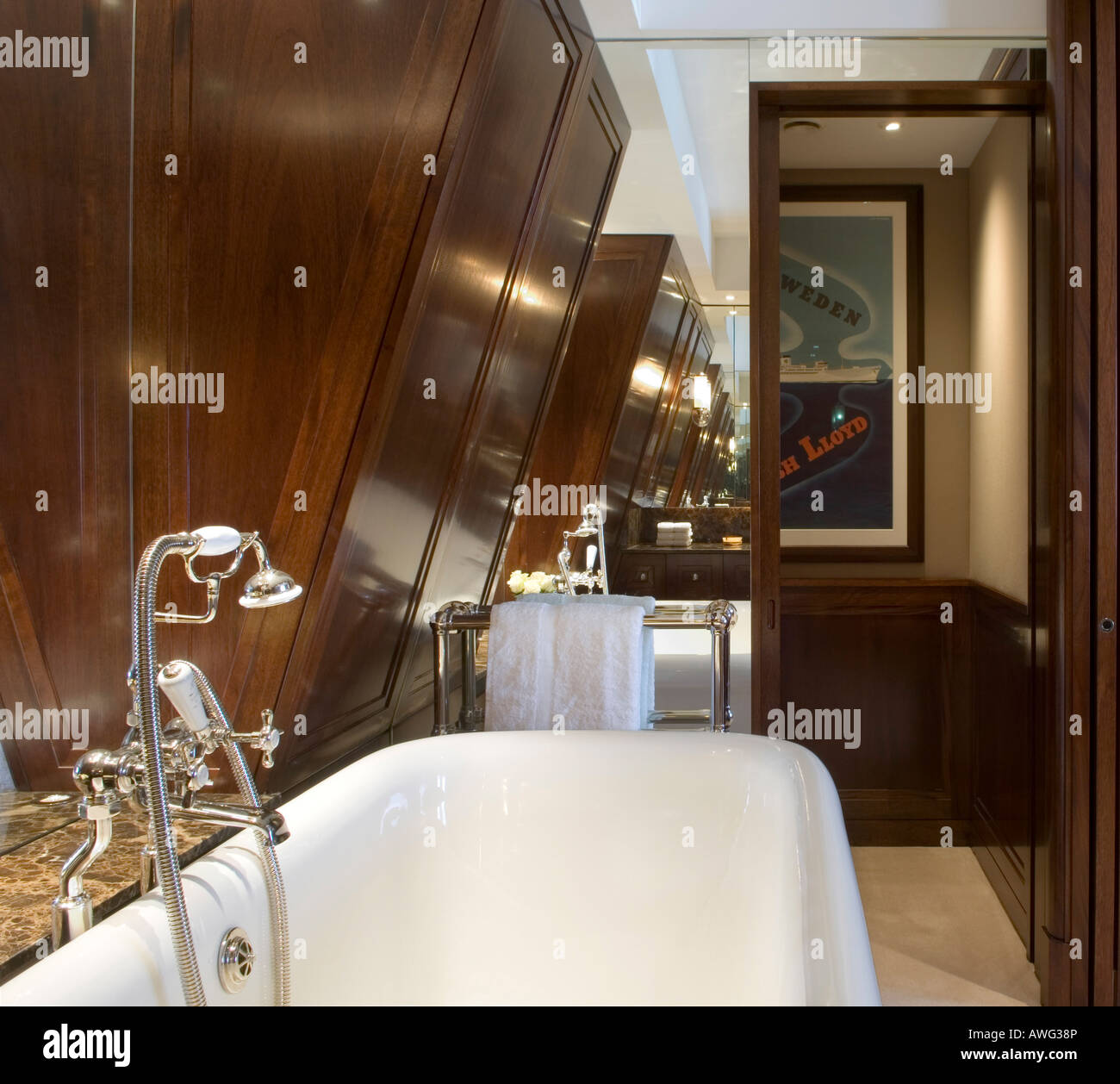 bathroom in a London apartment, interior design by Keech Green Stock Photo