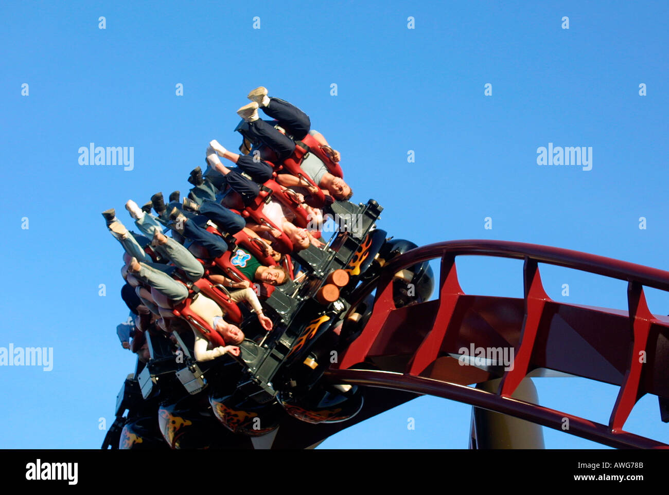 Thorpe park nemesis inferno hi-res stock photography and images - Alamy