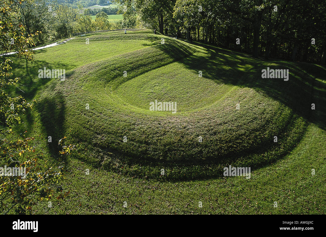 Usa Ohio Serpent Mound Effigy Mound Constructed Between 800 And Stock Photo Alamy