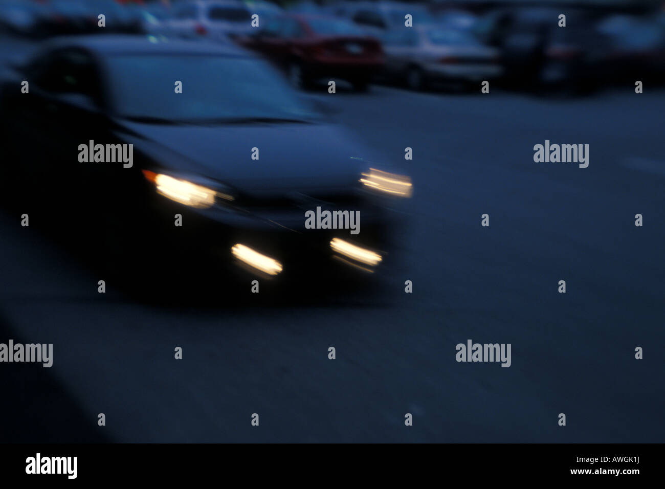 Car headlights night empty hi-res stock photography and images - Alamy