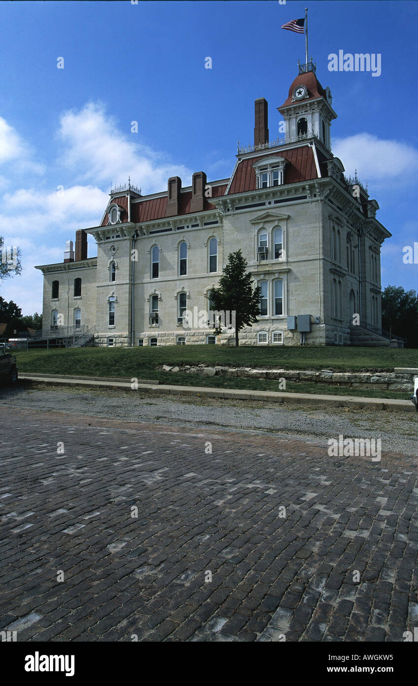 USA, Kansas, Flint Hills, Cottonwood Falls, Chase County Courthouse Stock Photo Alamy