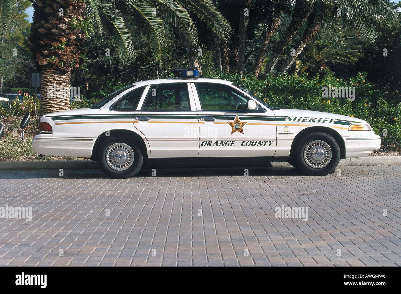 USA, Florida, Orlando, Orange County Sheriff's car parked at side of
