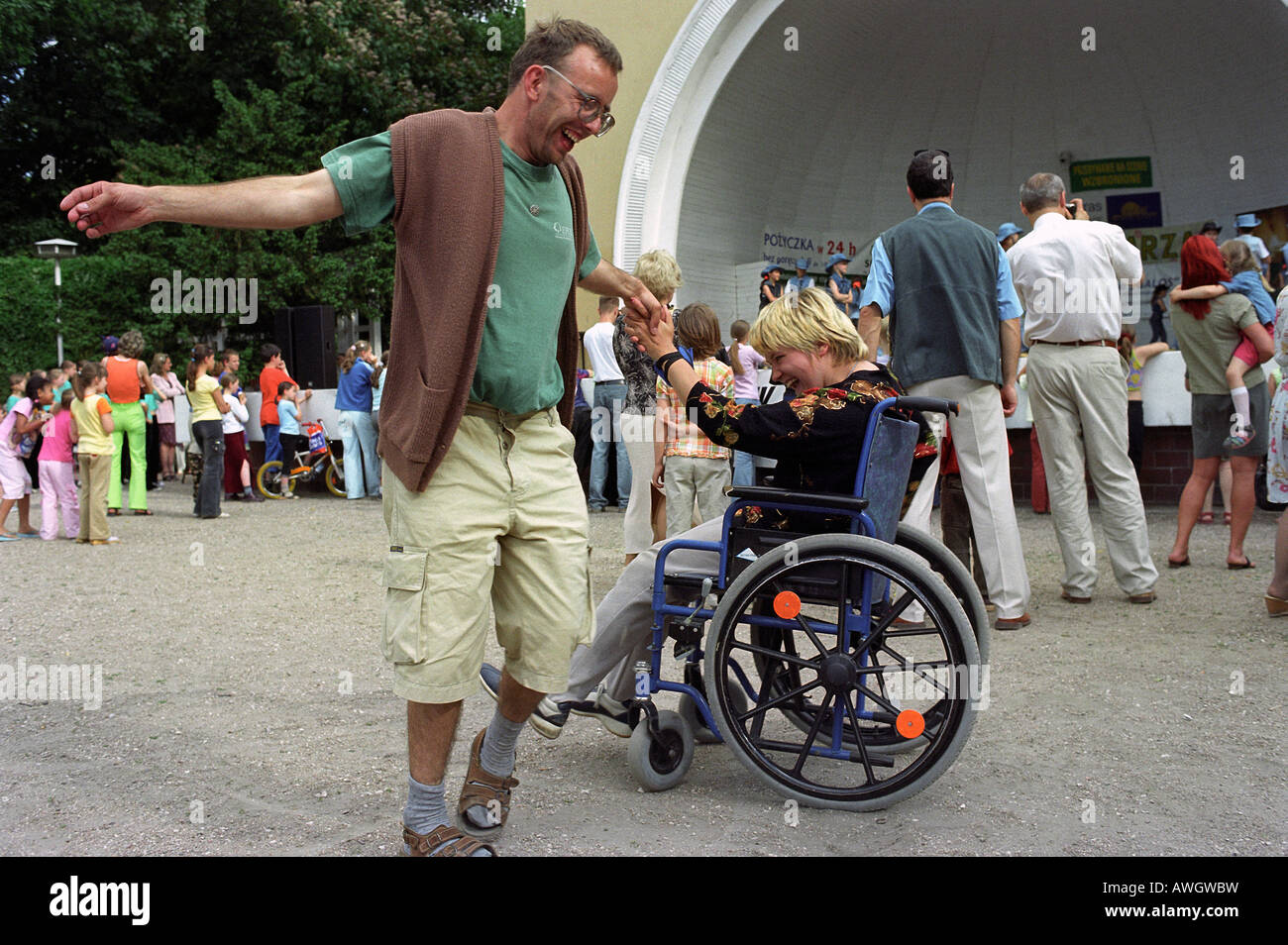 Man dancing woman in wheelchair hi-res stock photography and images - Alamy