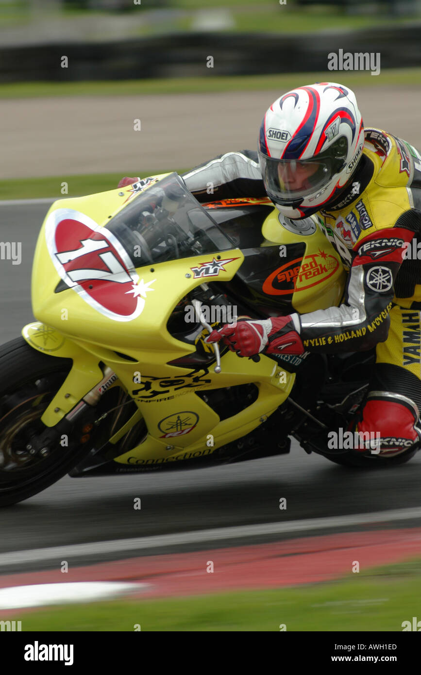 Yamaha R6 Cup rider at Mallory Park Stock Photo