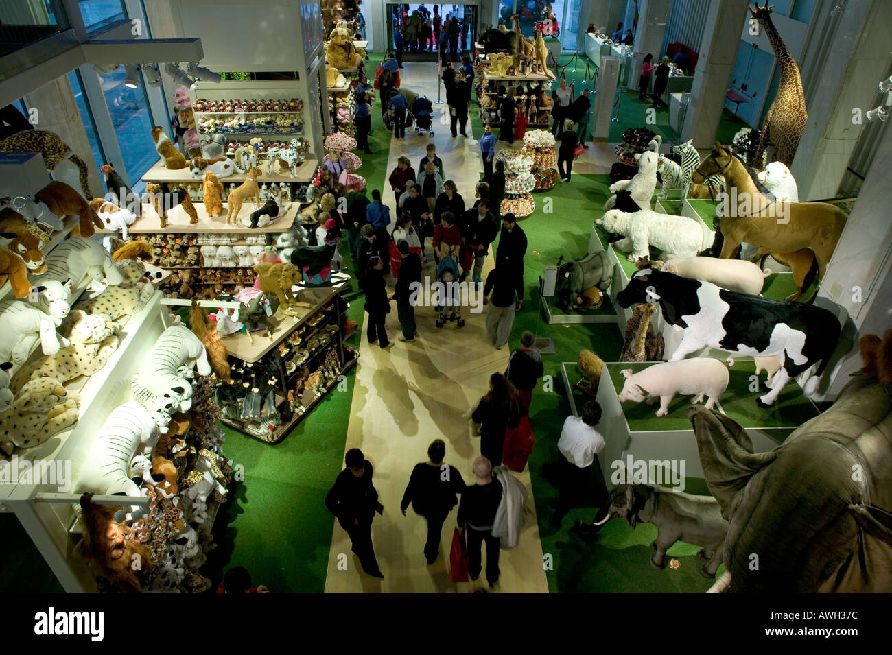 FAO Schwarz Fifth Avenue space to be overhauled as toy store moves