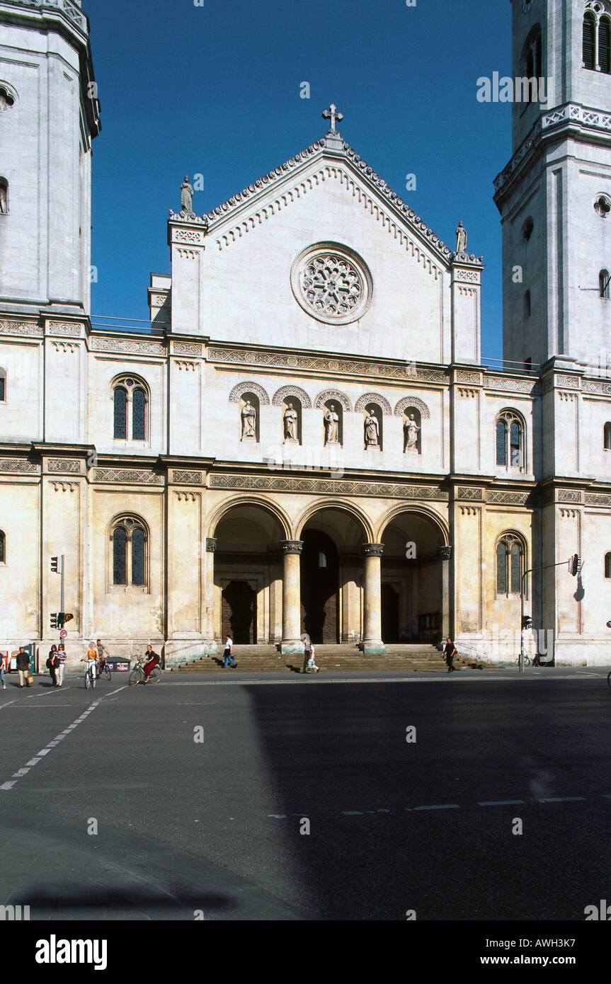 Germany, Bavaria, Munich, Ludwigskirche,Romanesque triplearched