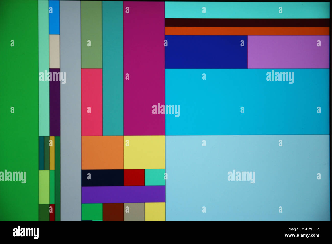Cubism Computer Data on live computer screen hi-res stock photography and images - Alamy