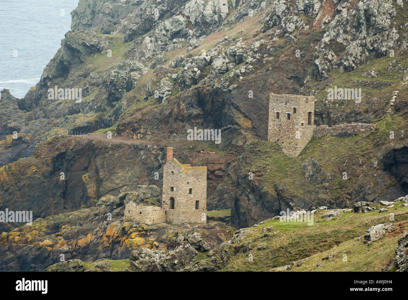 Tin mines on the North Cornish coast Stock Photo Alamy