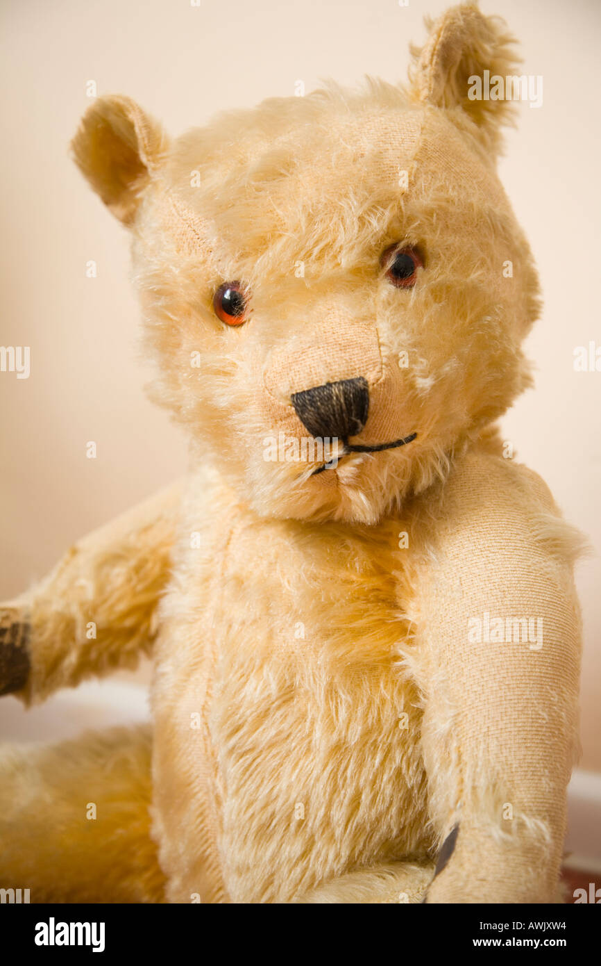 Well worn teddy bear hi-res stock photography and images - Alamy