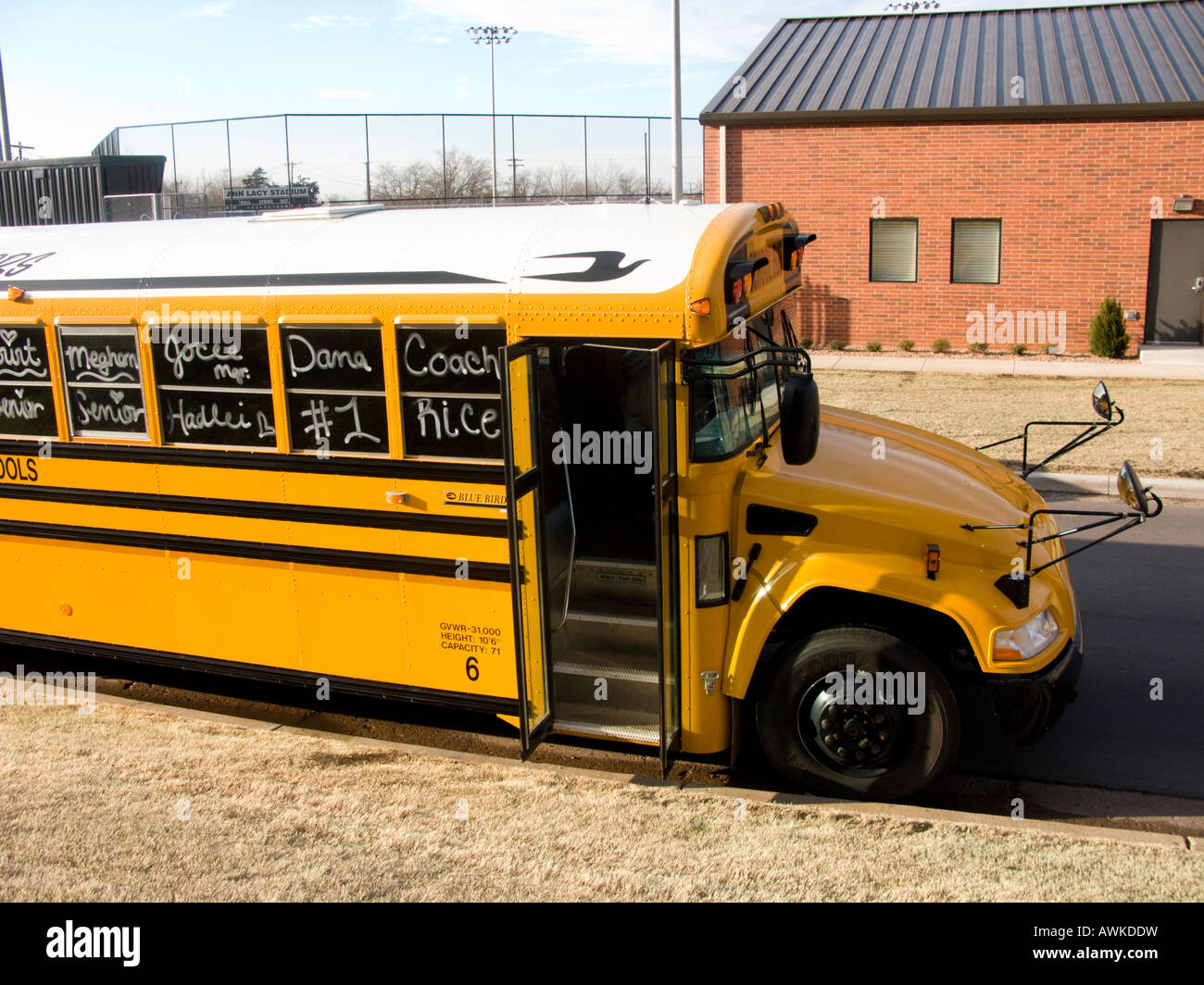 Yellow school bus hires stock photography and images Alamy