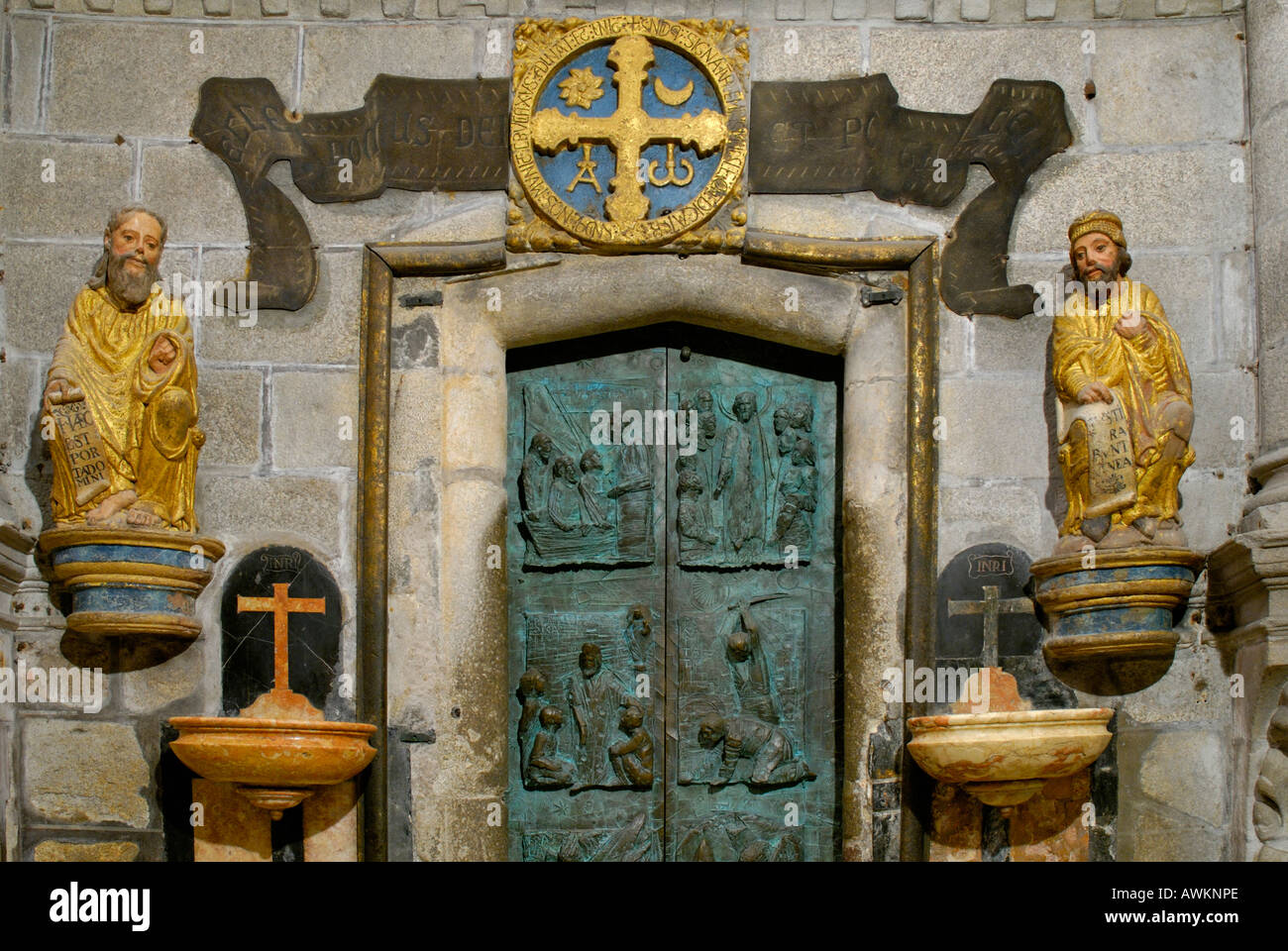 SANTIAGO DE COMPOSTELA CATHEDRAL. CHAPEL OF THE RELICS (16TH CENTURY