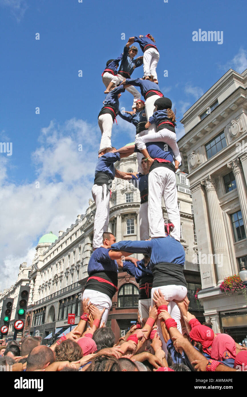 Human pyramid festival hi-res stock photography and images - Alamy
