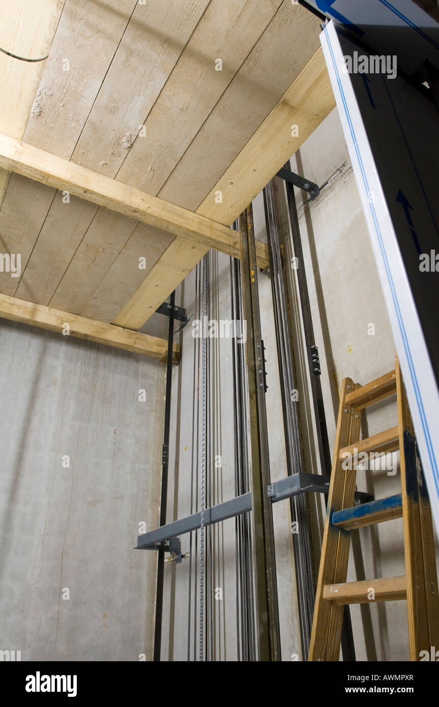 Hospital elevator hires stock photography and images Alamy