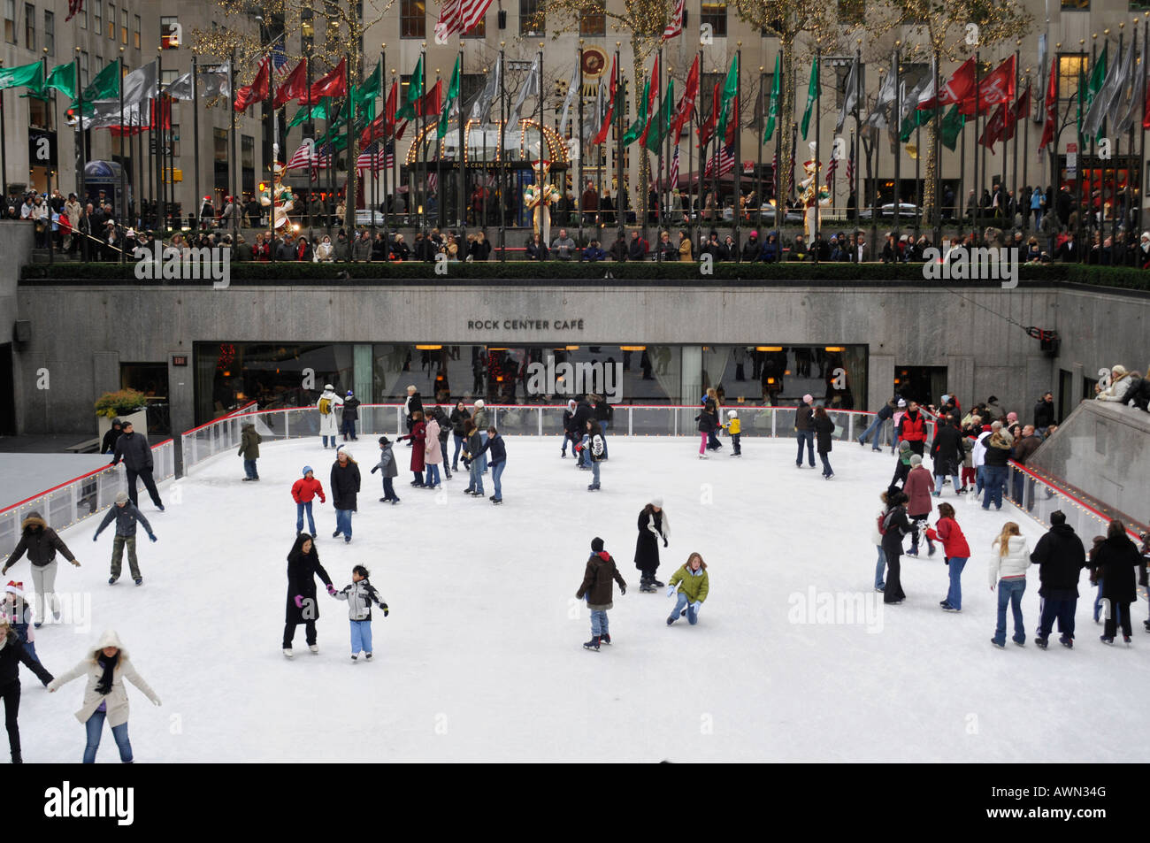 Iceskating in front of the Rockefeller Center, New York, USA Stock Photo