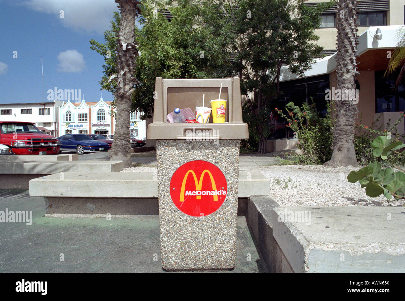Mcdonalds Rubbish Stock Photos & Mcdonalds Rubbish Stock Images Alamy