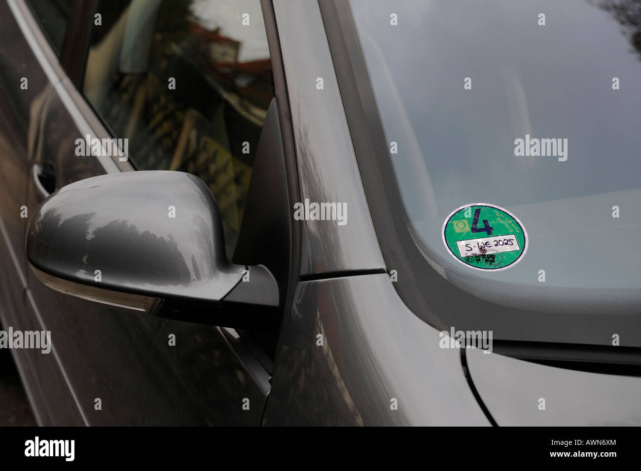 Particulate matter badge for cars in Stuttgart, Baden-Wuerttemberg, Germany Stock Photo