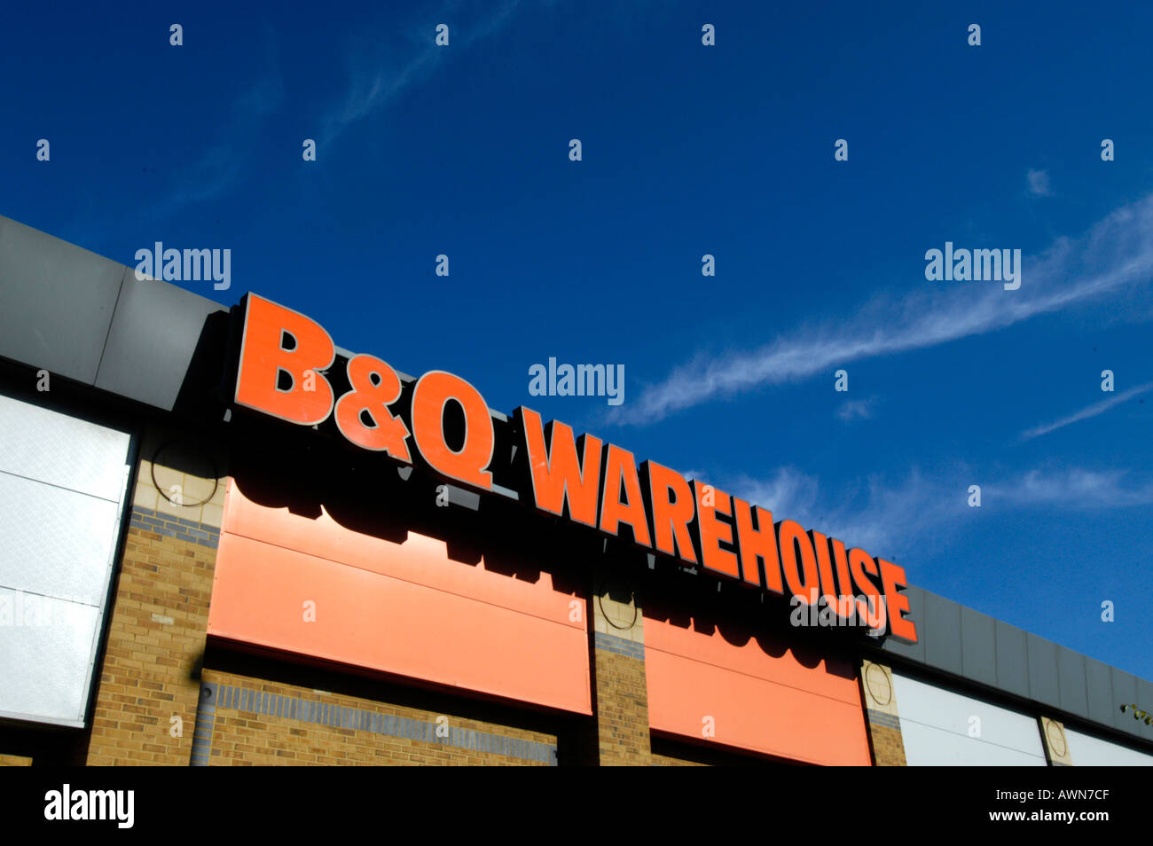 B Q Warehouse Hi res Stock Photography And Images Alamy