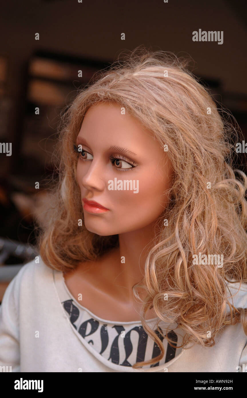 Mannequin faces hi-res stock photography and images - Alamy