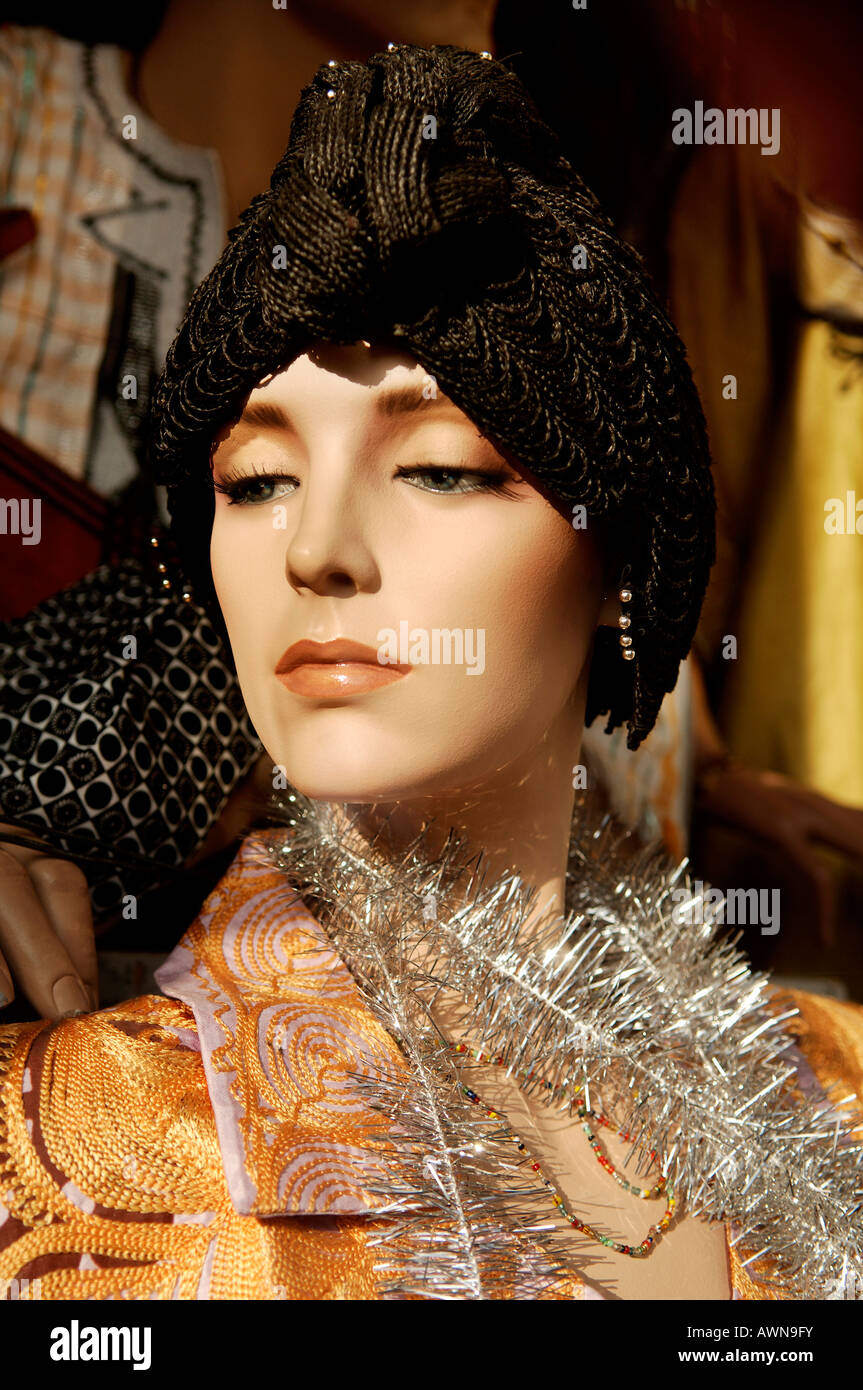 Female mannequin black hi-res stock photography and images - Alamy