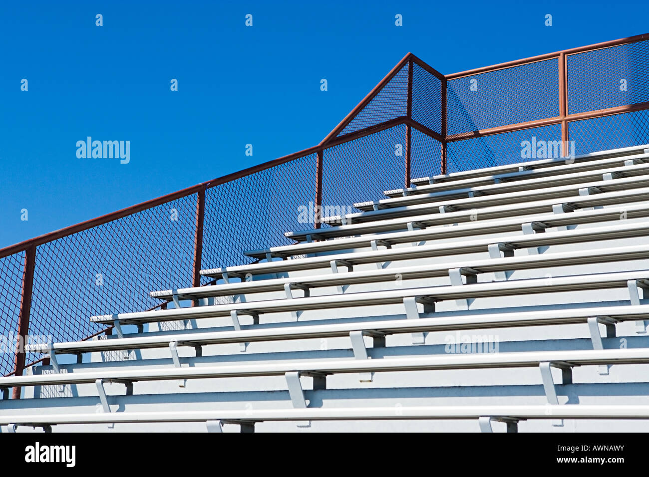 Empty stadium hi-res stock photography and images - Alamy