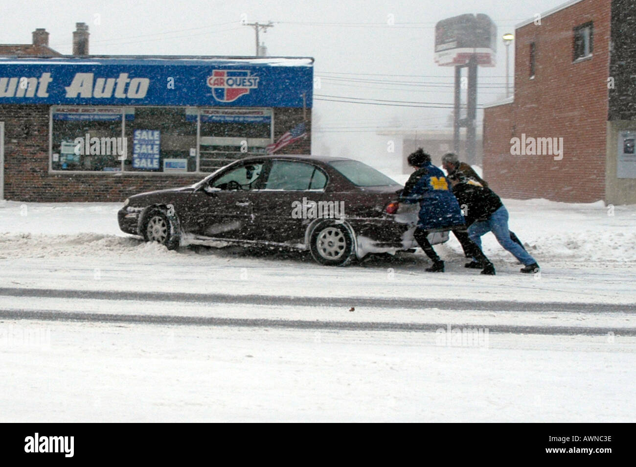 Driving Rough Conditions Ultimate driving roads hi-res stock photography and images - Alamy