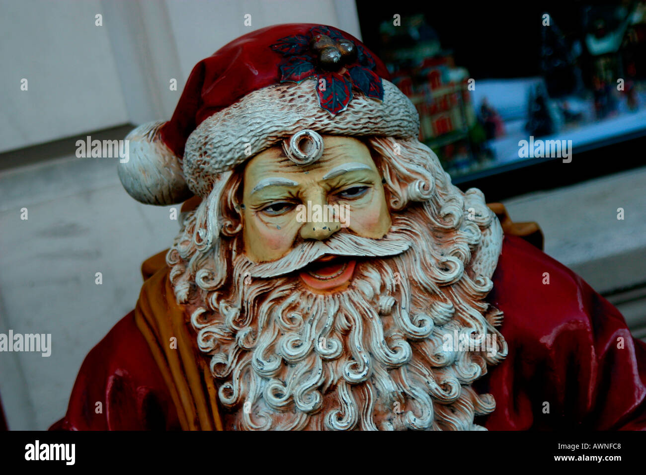 SANTA CLAUS STATUE Stock Photo Alamy