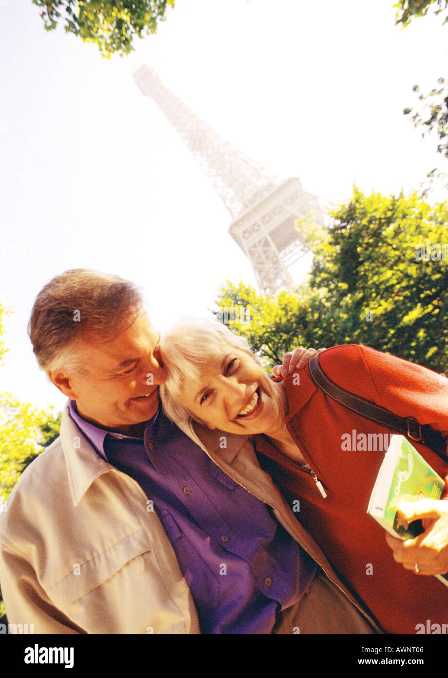Smiling elderly senior couple hi-res stock photography and images - Alamy