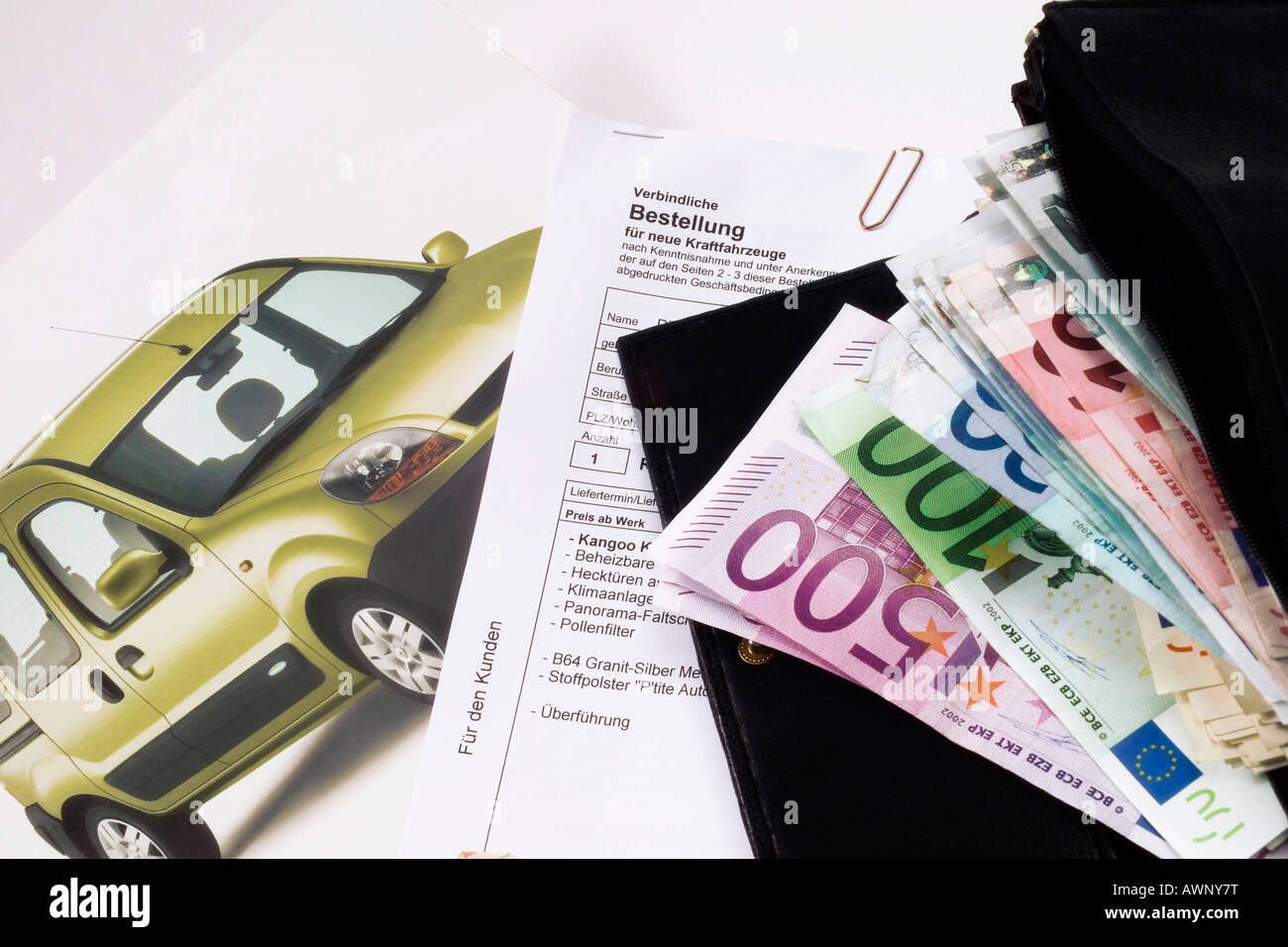 Car purchase contract, cash Stock Photo