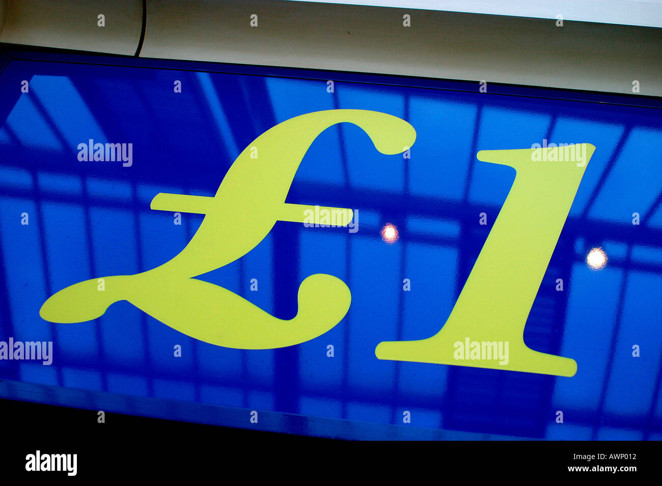 1 SHOP SIGN Stock Photo - Alamy