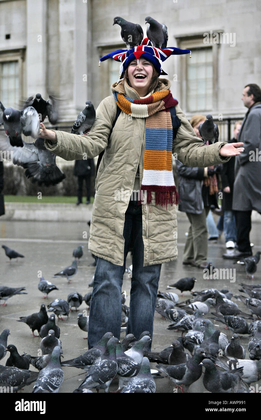 Pigeon fun in Trafalgar Square Stock Photo Alamy