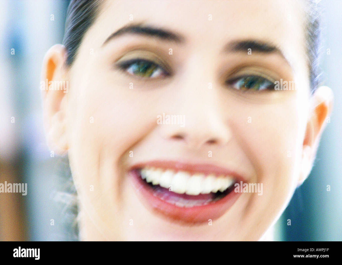 Woman smiling laughing brunette hi-res stock photography and images - Alamy
