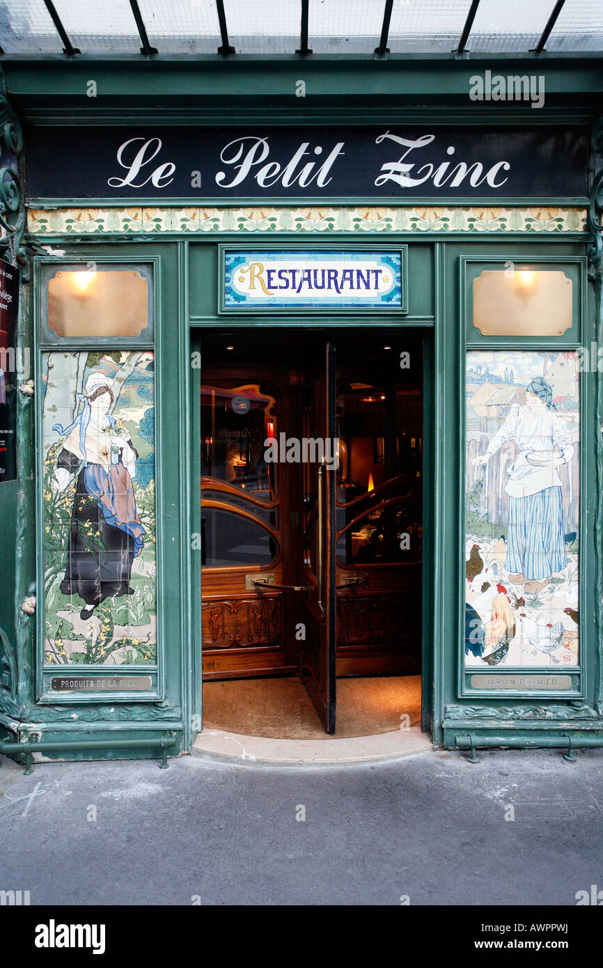 Entrance to Restaurant Le Petit Zinc, Quartier SaintGermaindesPres