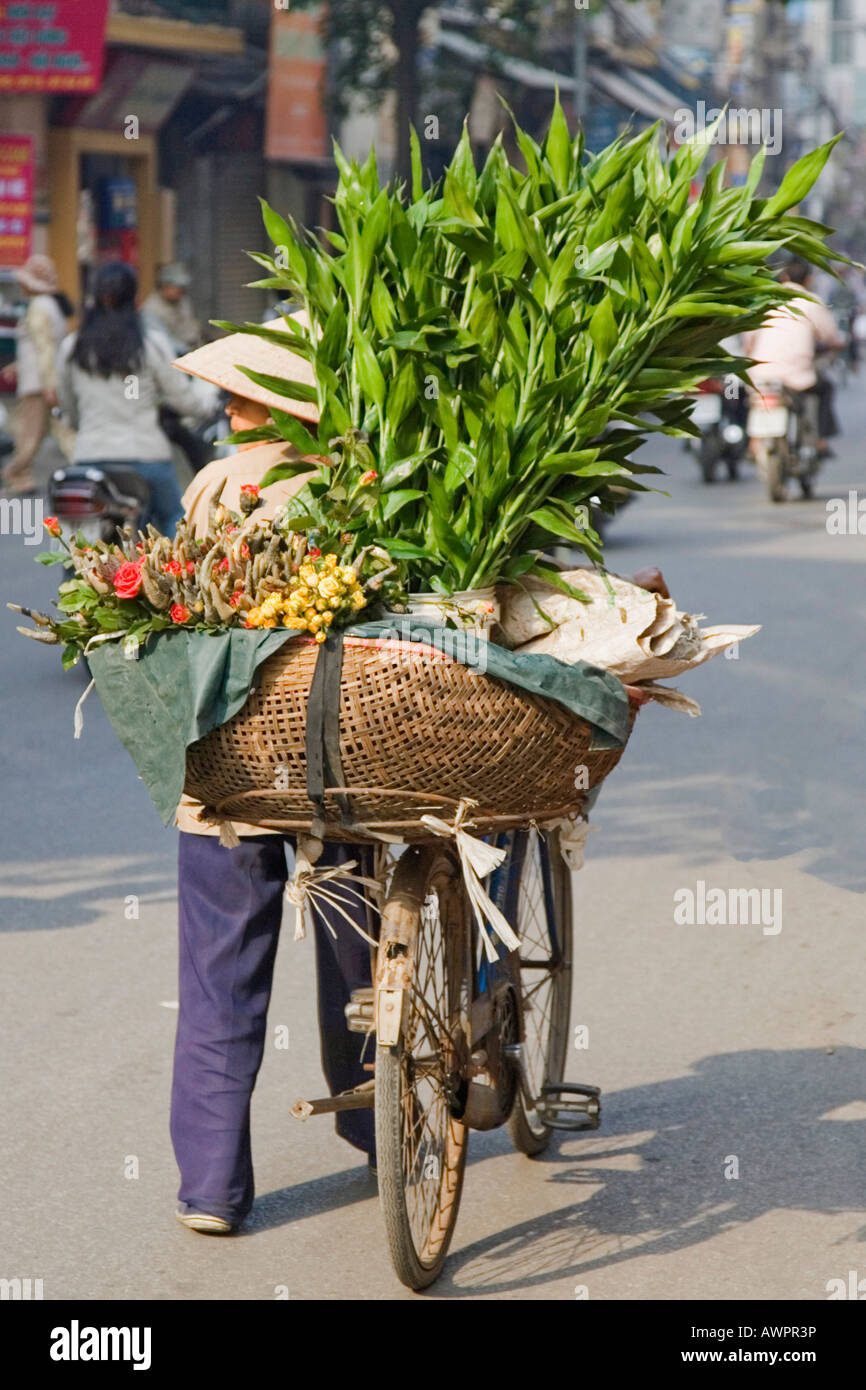 Street vendor, Hanoi, Vietnam Stock Photo