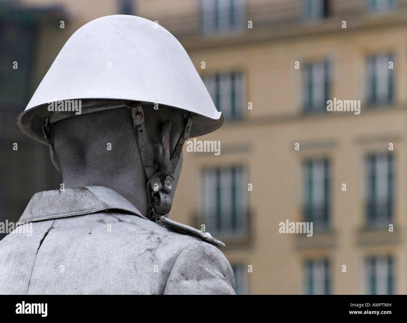 Street artist, disguised as East German NVA soldier, Berlin, Germany Stock  Photo - Alamy