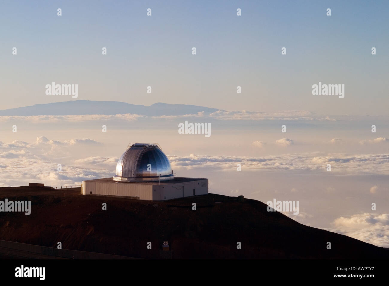 NASA Infrared Telescope Facility or IRTF, Mauna Kea Observatories, and  silhouette of Haleakala, Mauna Kea, Big Island, Hawaii Stock Photo - Alamy