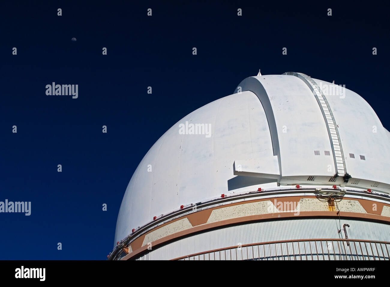 University of Hawaii 2.2-meter Telescope and moon, Mauna Kea Observatories, Big Island, Hawaii Stock Photo