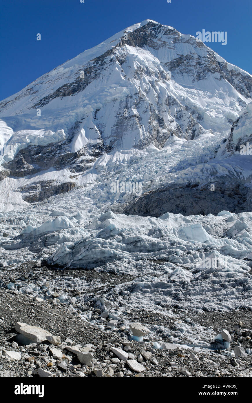 Khumbu icefall hires stock photography and images Alamy
