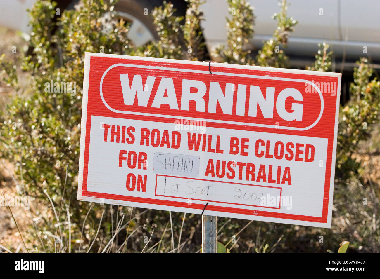 Warning sign (this road will be closed for safari Australia), Western Australia, WA, Australia Stock Photo