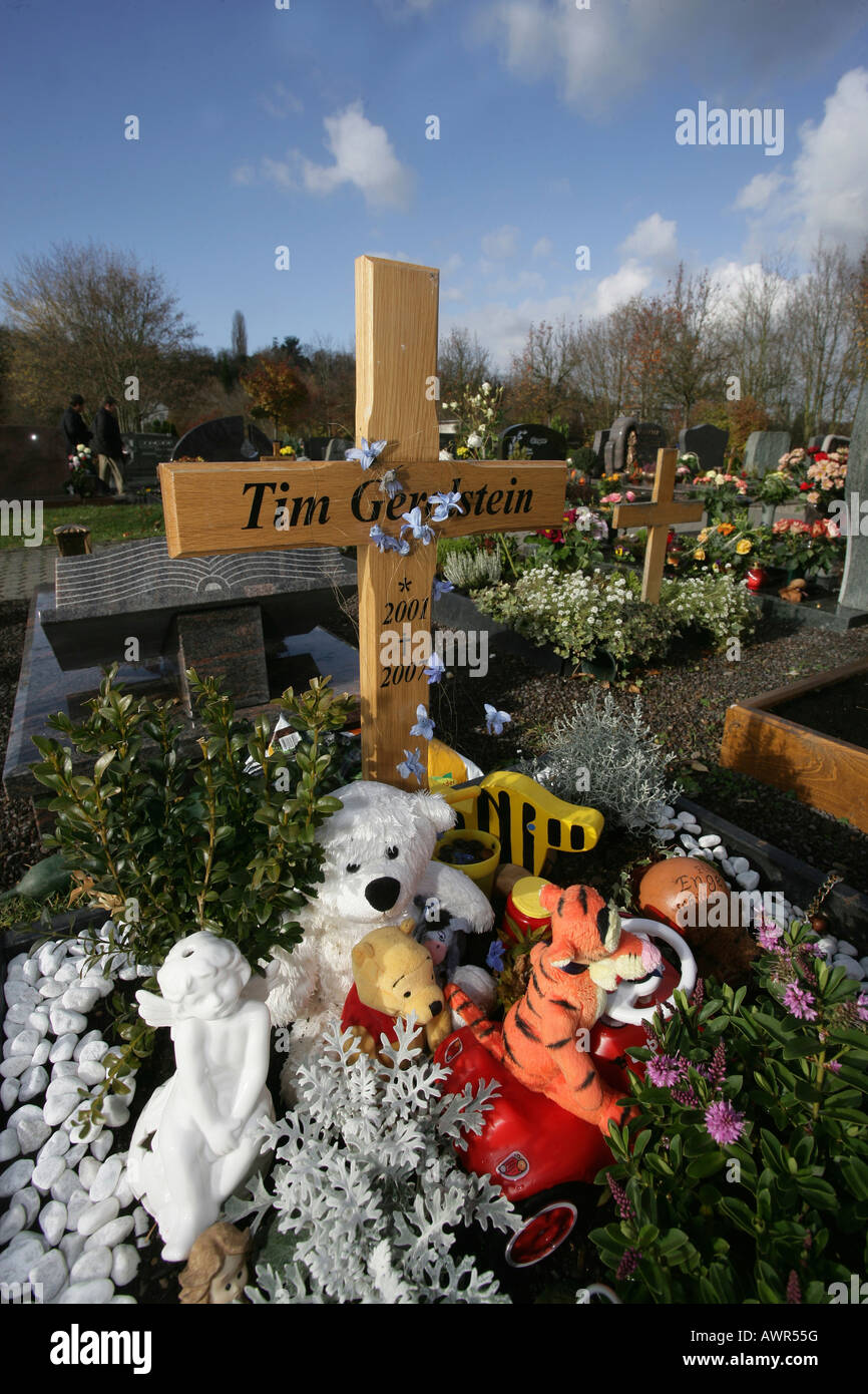 Grave of a child at the cemetry of Weissenthurm, rhineland-palatinate, germany Stock Photo