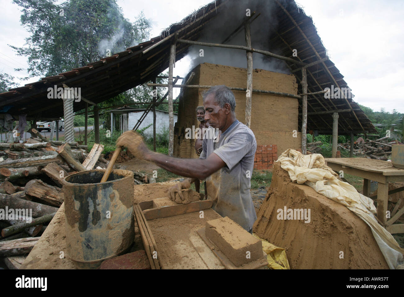 Traditional brickworks near Gampara producing building materials in Sri Lanka, Asia Stock Photo