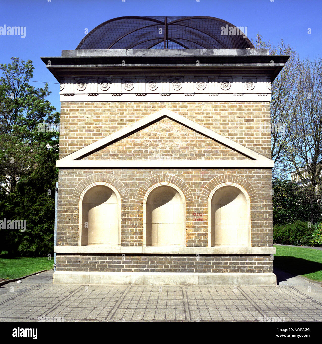 Gibson square gardens in islington hires stock photography and images