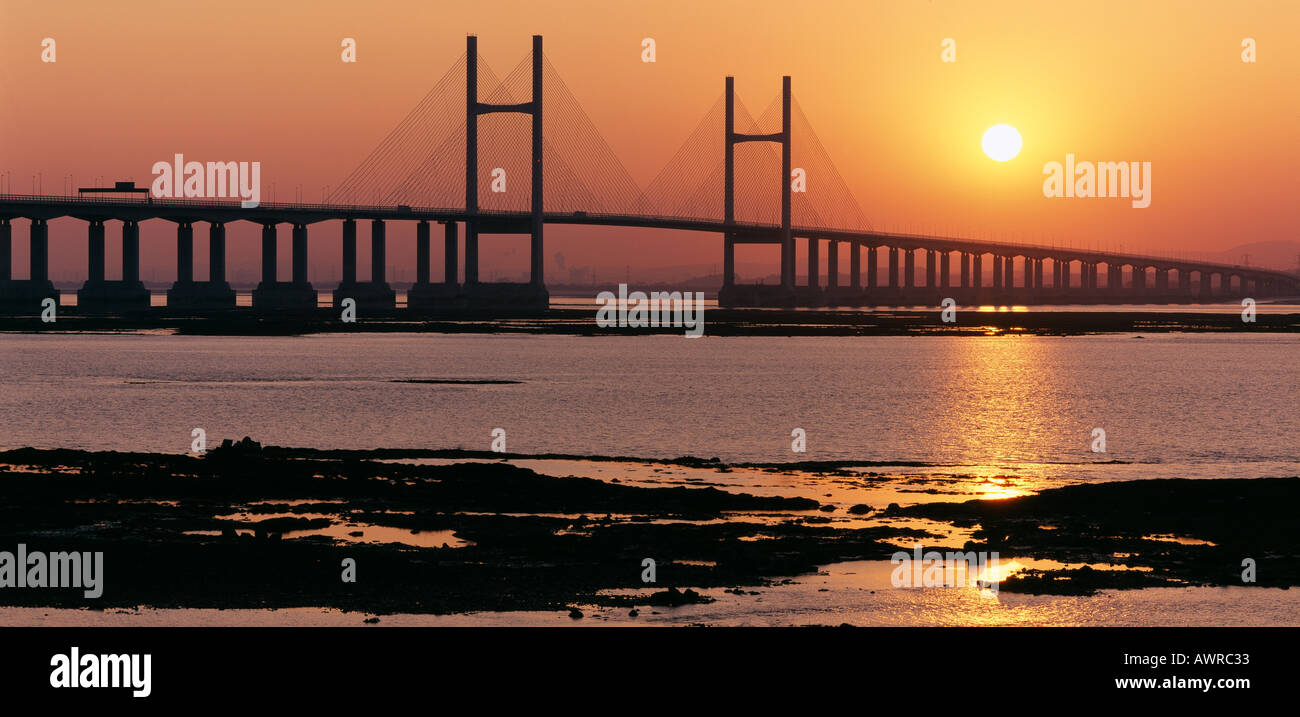 SECOND SEVERN CROSSING SUSPENSION BRIDGE RIVER SEVERN AT SUN SET FROM ENGLISH SIDE Stock Photo