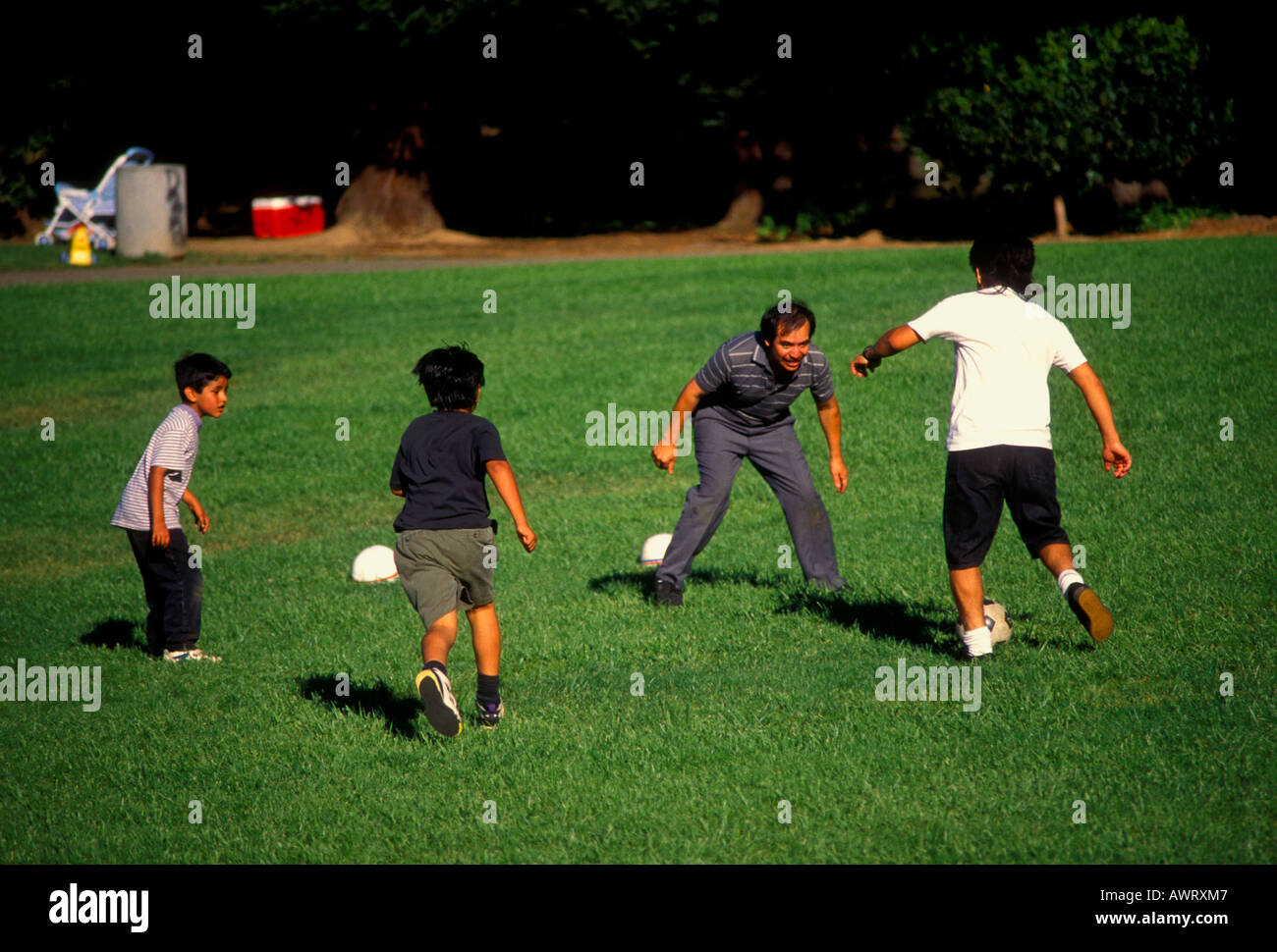 Hispanic Immigrants Family Us High Resolution Stock Photography and ...