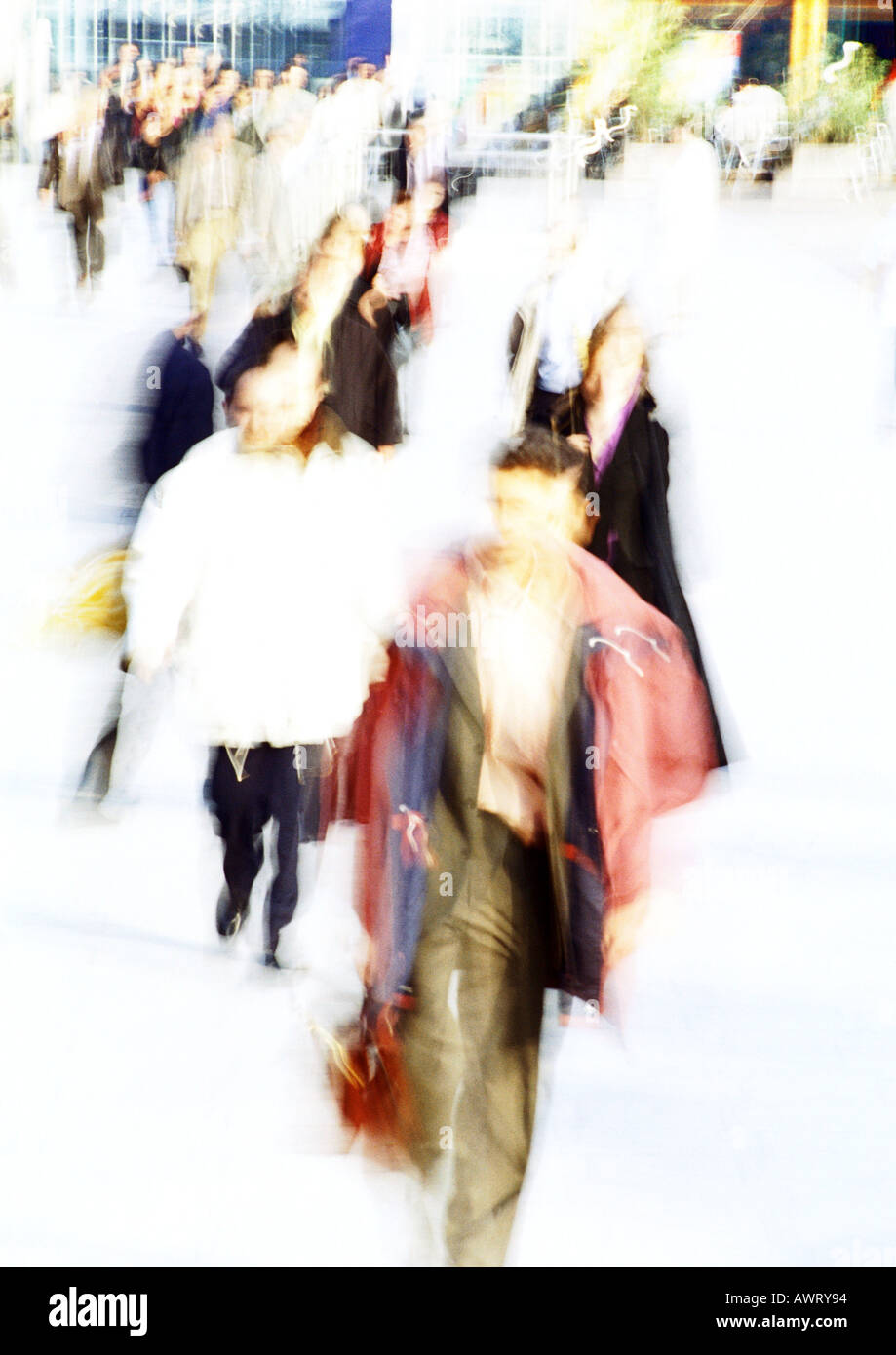 Blurred images of crowds of people hi-res stock photography and images ...