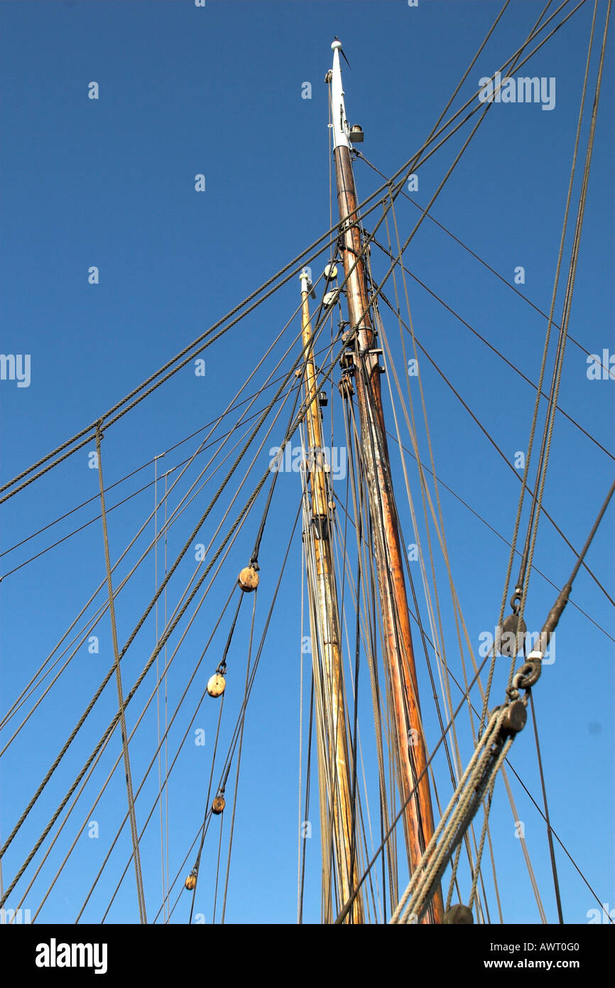 Masts of sailingships, rope lines Stock Photo - Alamy