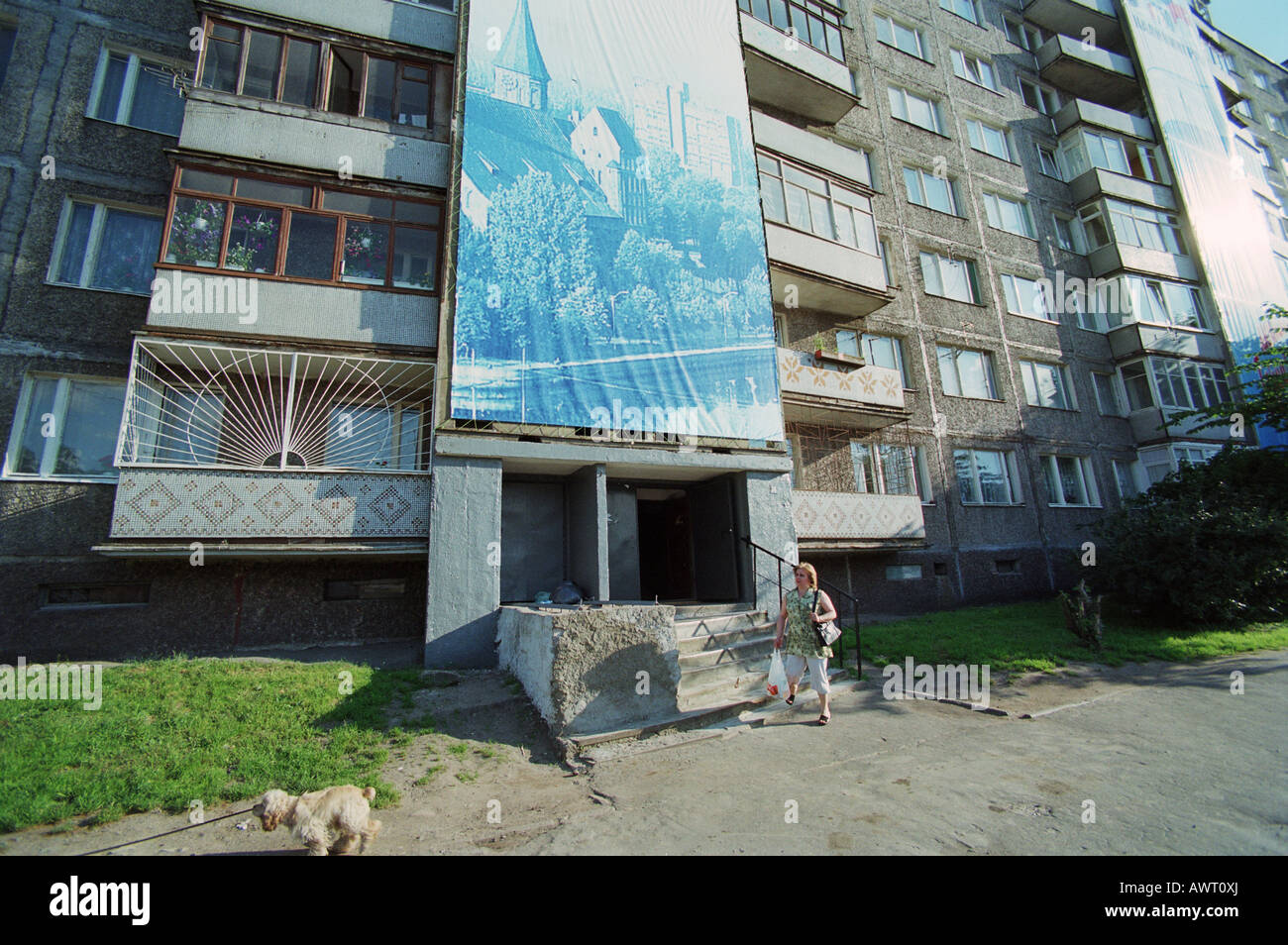 Contemporary block of flats hi-res stock photography and images - Alamy