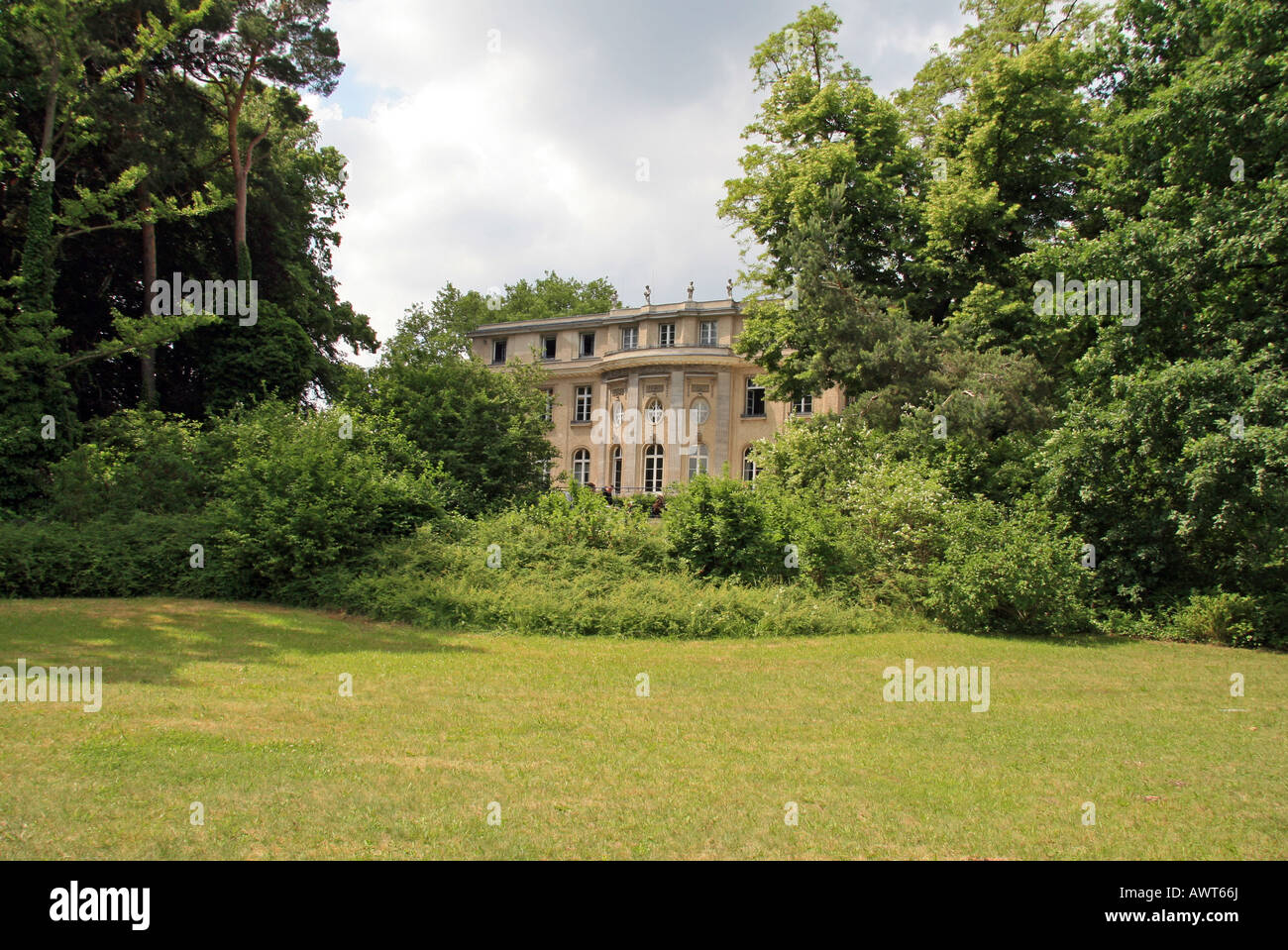 A view from the gardens of the eastern aspect of the Wannsee Villa on the edge of Berlin, Germany. Stock Photo