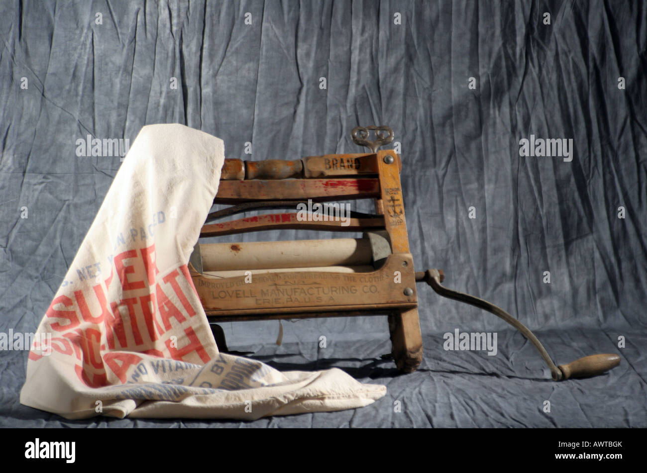 Antique rolling machine hires stock photography and images Alamy